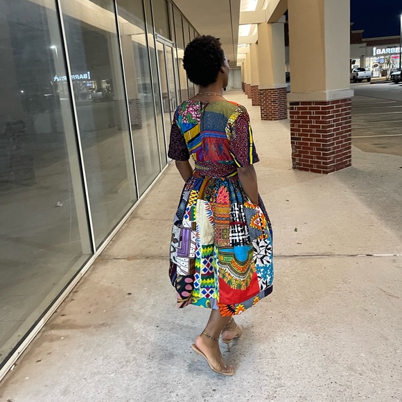 African clothing for women Ankara patches work dress - Picture 3 of 3